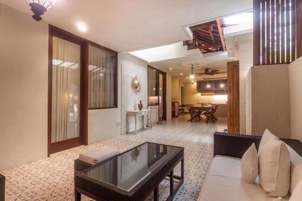 Arana Suite Legian Exteriör bild
