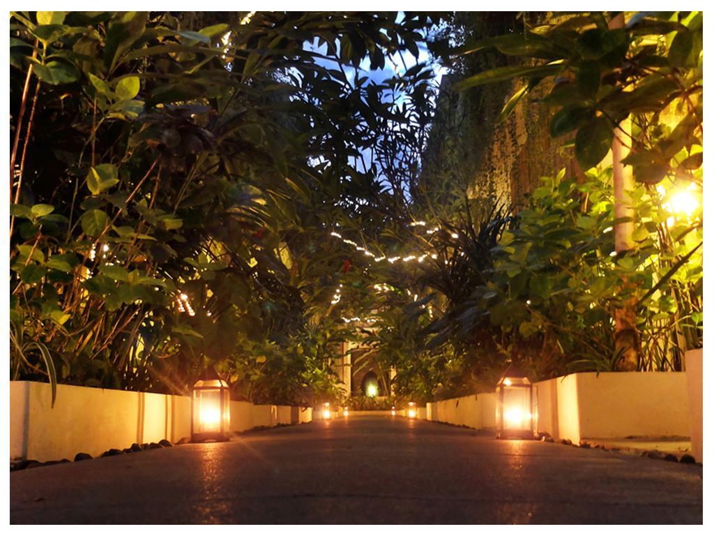 Arana Suite Legian Exteriör bild