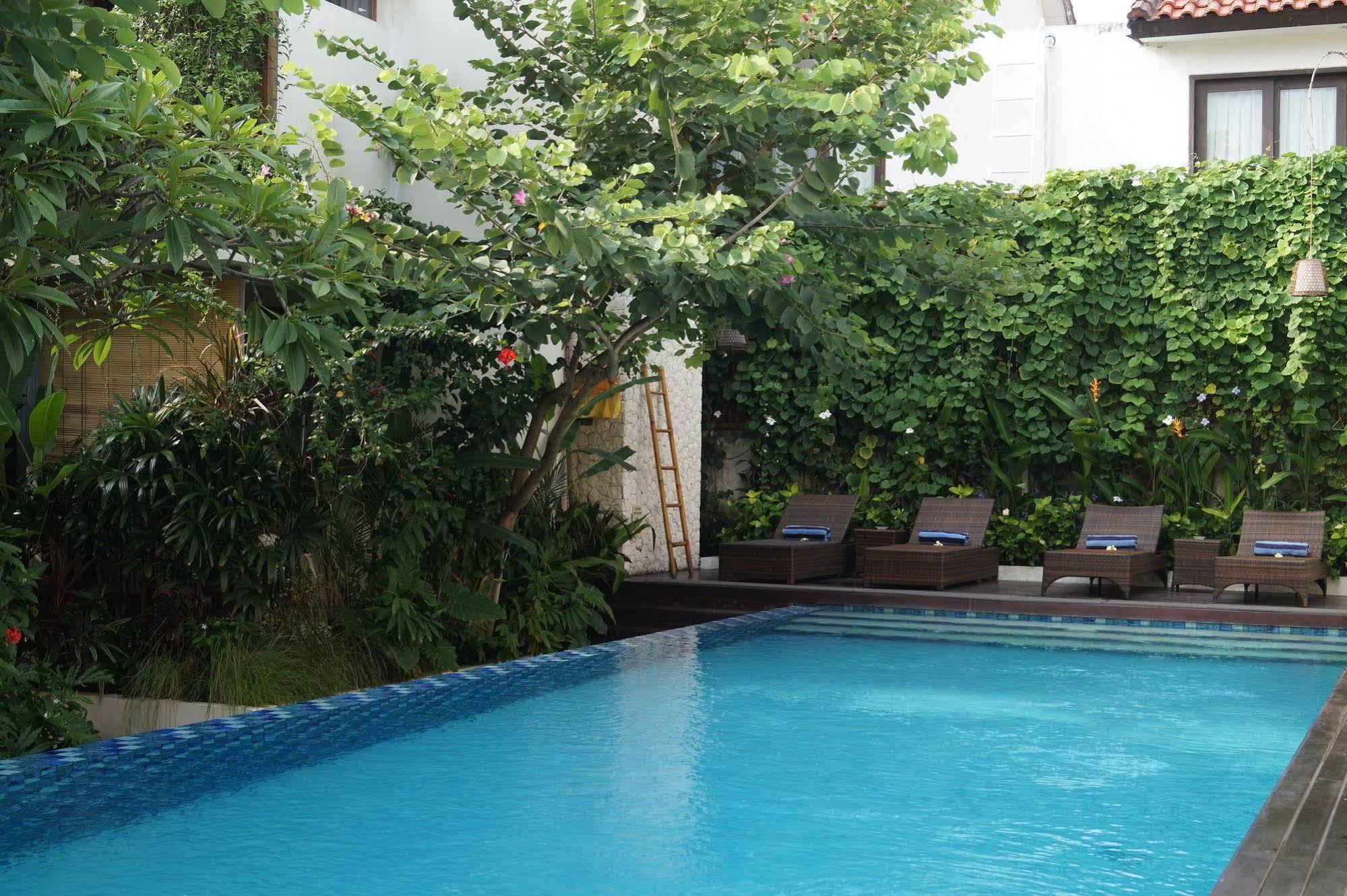 Arana Suite Legian Exteriör bild